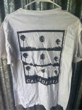 Artist Union Clothing Co. White T‑Shirt with Black California Graphic